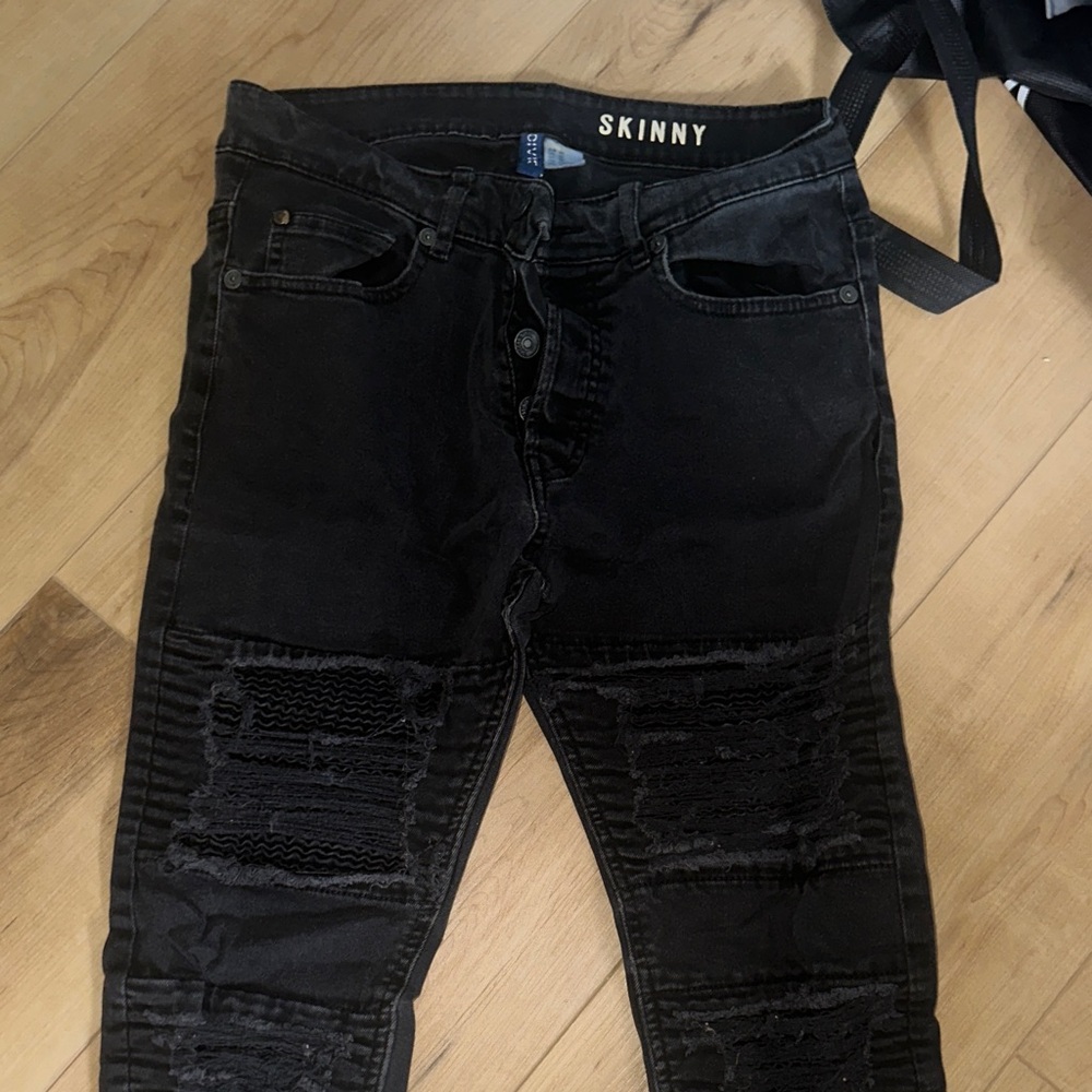 H&M - Divided Black Distressed Skinny Jeans for Men